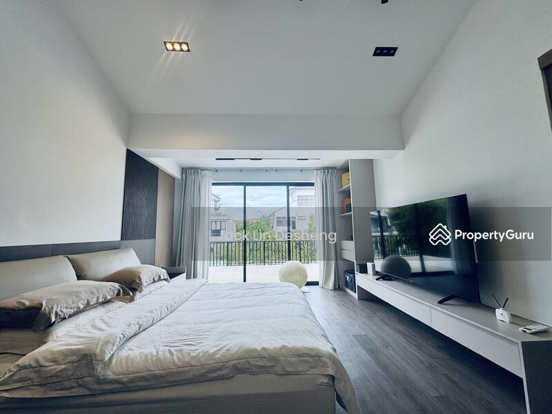 Corner Terrace for Sale, Platina Gardens, SGD 5,600,000 | Freehold