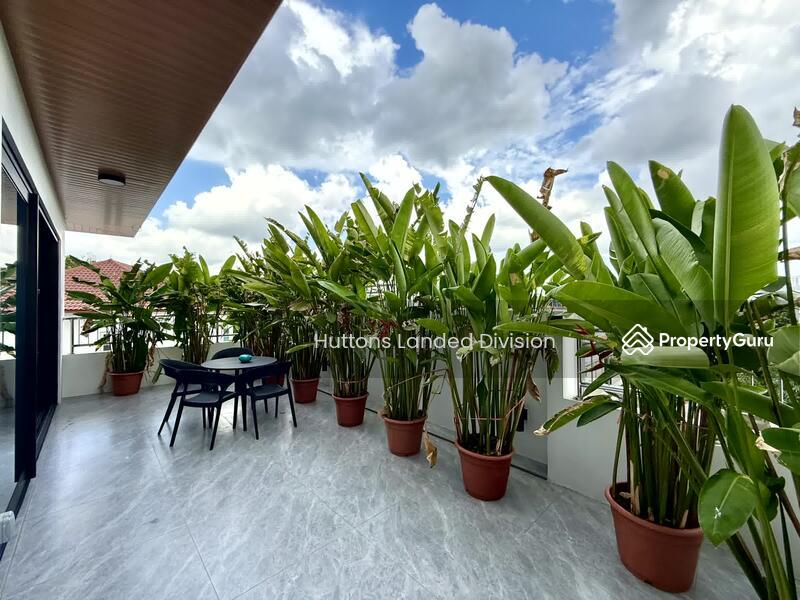 Semi-Detached for Sale, Better-than-New More-Spacious-than-Detached Semi-D with Lift @ Serangoon Gardens, SGD 10,900,000 | 999-year lease
