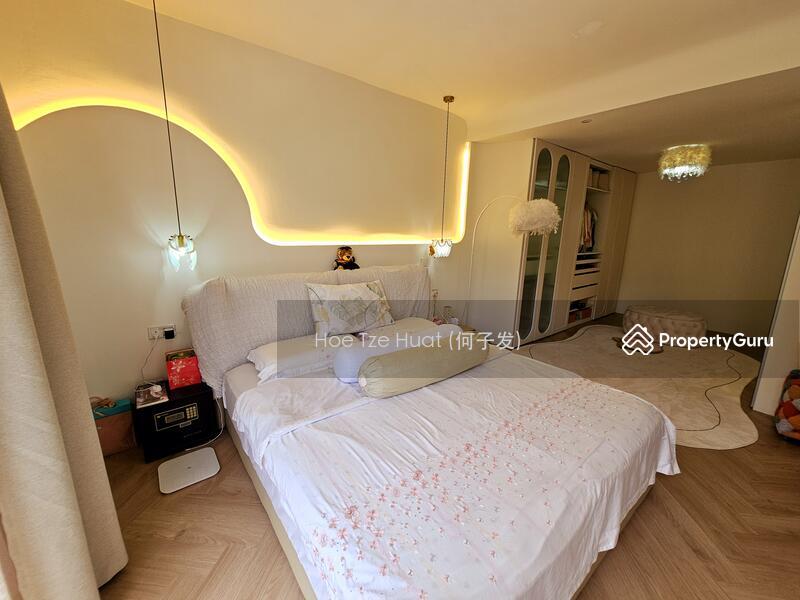Terrace for Sale: D19, 550413