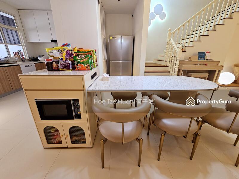 Terrace for Sale: D19, 550413