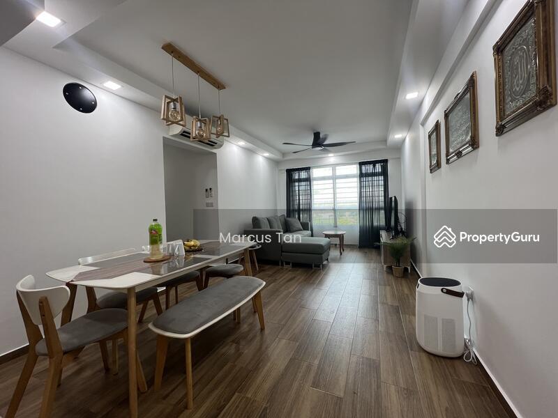 Prop-GPT: HDB Flat: D18 Pasir Ris 527A Costa Ris