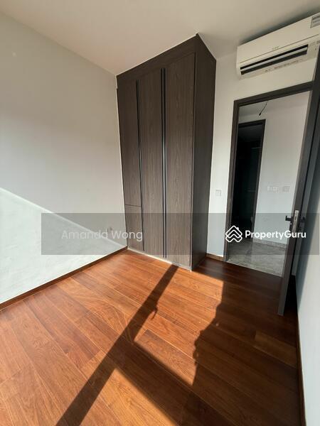 Condominium for Sale: D07, 188105