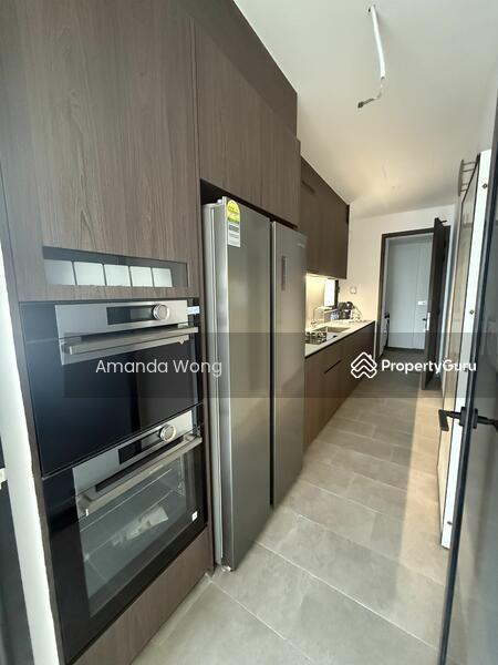 Condominium for Sale: D07, 188105