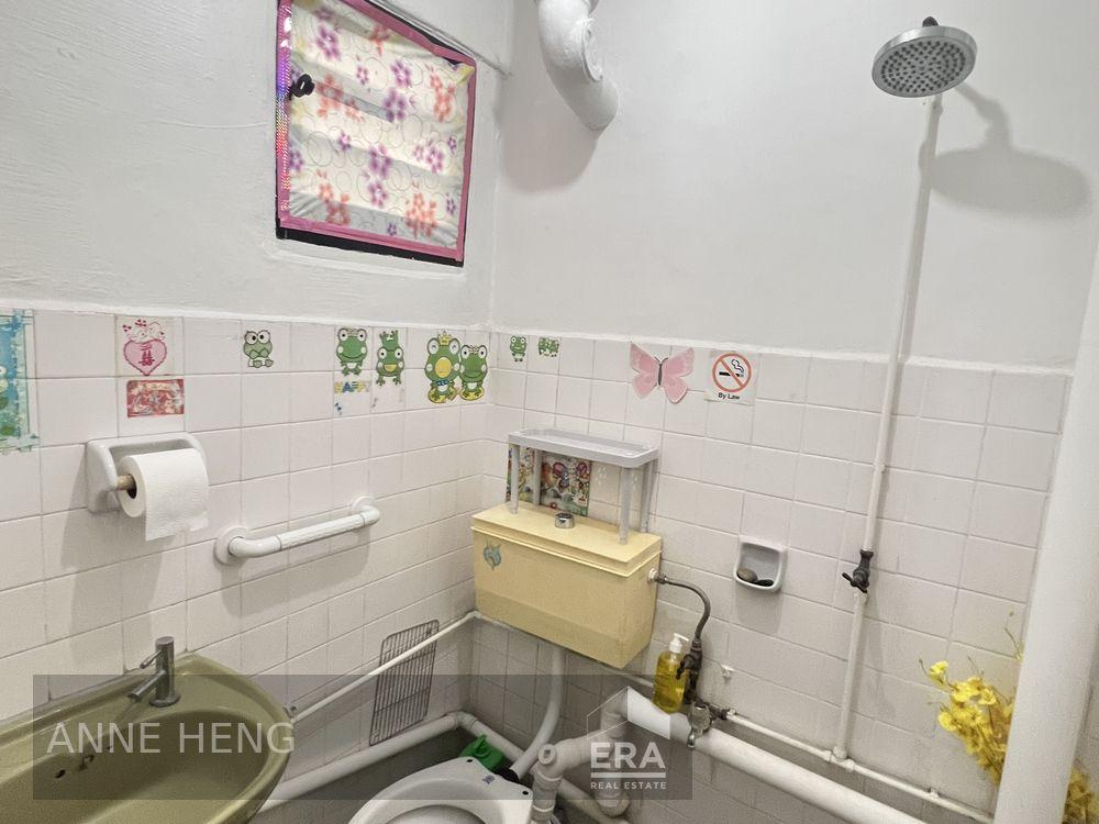 HDB - 2 room for Sale, West Coast Road 704 West Coast Road, SGD 400,000 | Leasehold