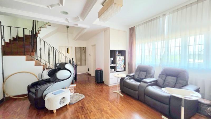 Prop-GPT: Semi-Detached: D19  SERANGOON GARDEN ESTATE