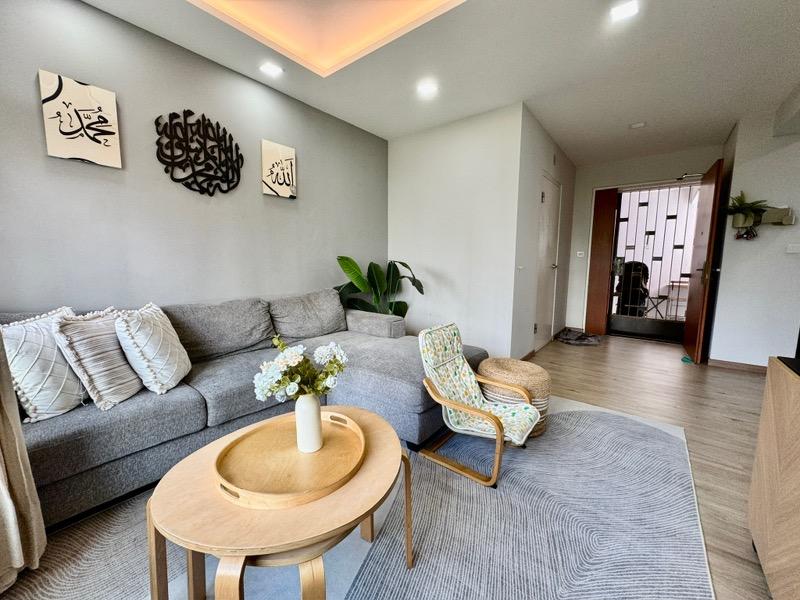 Prop-GPT: HDB Apartment: D27  101A Canberra Street