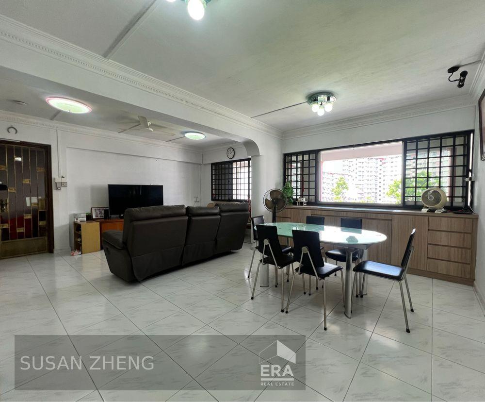 Prop-GPT: HDB - 4 room:   Hougang Avenue 10 453 Hougang Avenue 10 For Sale
