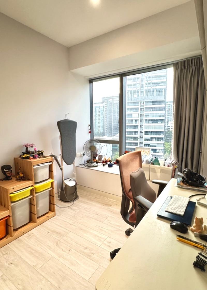 Condominium for Sale, Silversea Condominium For Sale, $2,280,000, 2 Bed 2 Bath 980 sqft $2,327.00 psf, SGD 2,280,000 | 99-year Leasehold