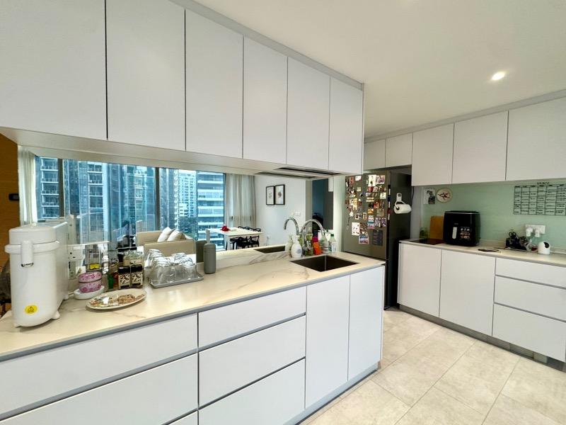 Condominium for Sale, Silversea Condominium For Sale, $2,280,000, 2 Bed 2 Bath 980 sqft $2,327.00 psf, SGD 2,280,000 | 99-year Leasehold
