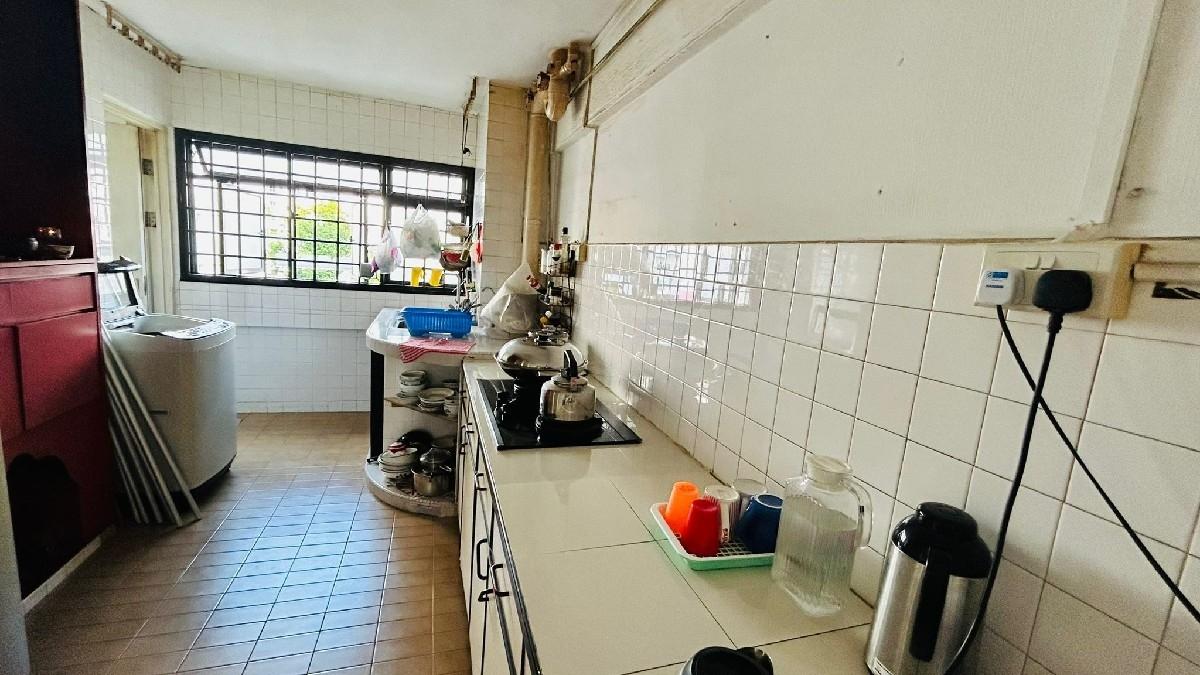 175 Bishan Street 13 HDB Apartment For Sale, $705,000, 3 Bed 2 Bath 893 sqft $789.00 psf