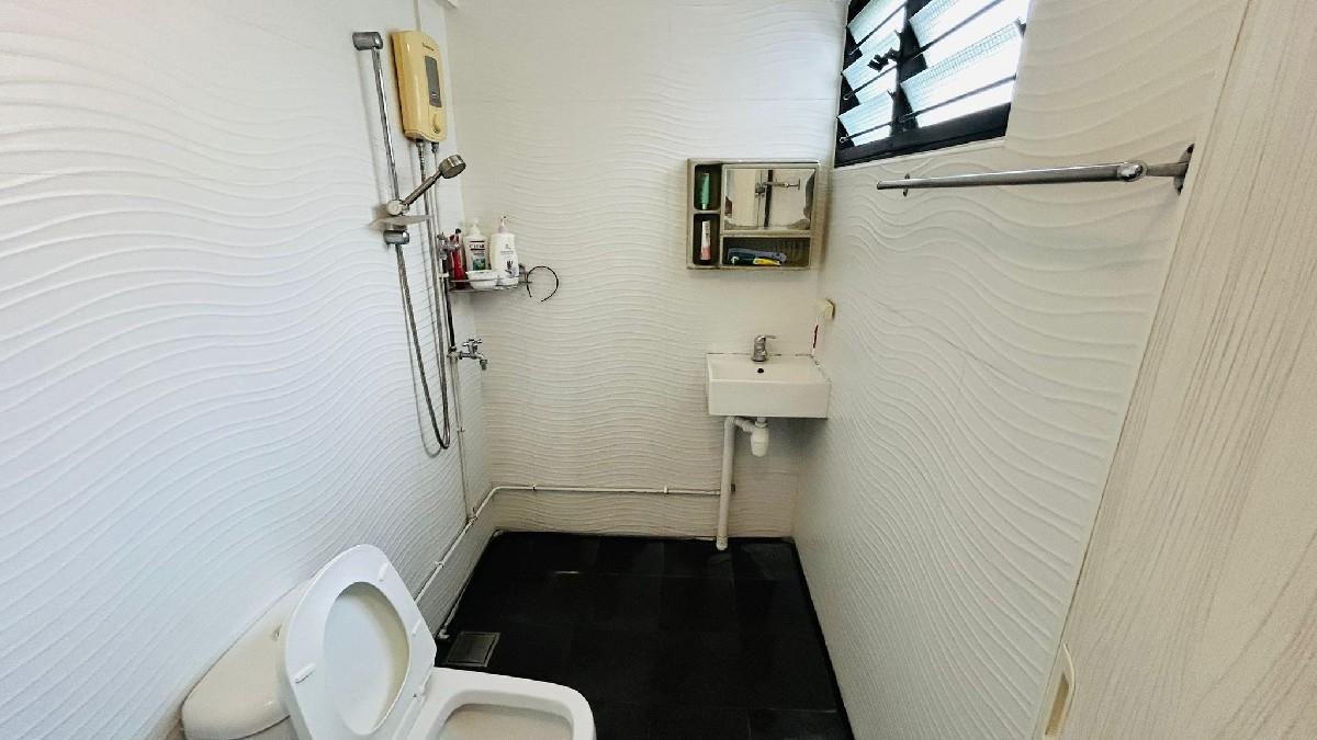 175 Bishan Street 13 HDB Apartment For Sale, $705,000, 3 Bed 2 Bath 893 sqft $789.00 psf