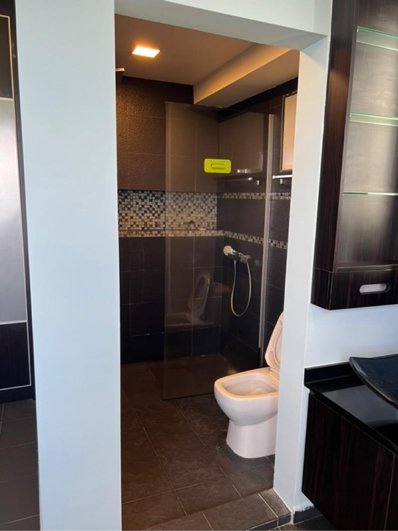 Apartment for Sale, NEPTUNE COURT Apartment For Sale, $1,850,000, 3 Bed 2 Bath 1,636 sqft $1,131.00 psf, SGD 1,850,000