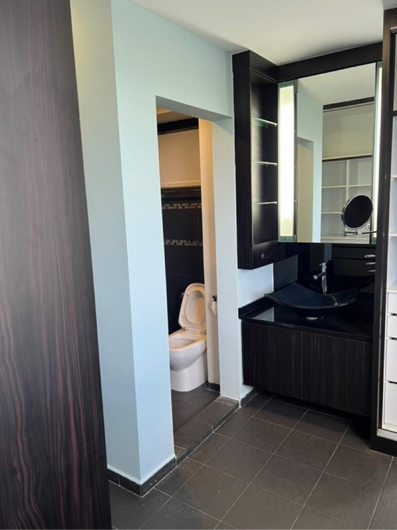 Apartment for Sale, NEPTUNE COURT Apartment For Sale, $1,850,000, 3 Bed 2 Bath 1,636 sqft $1,131.00 psf, SGD 1,850,000