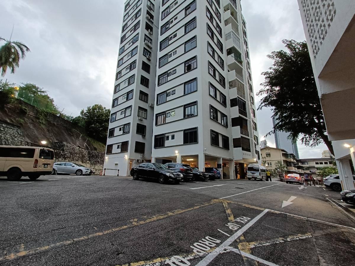 Apartment for Sale, Orchard Court Apartment For Sale, $2,499,900, 3 Bed 3 Bath 1,453 sqft $1,721.00 psf, SGD 2,499,900 | 99-year Leasehold