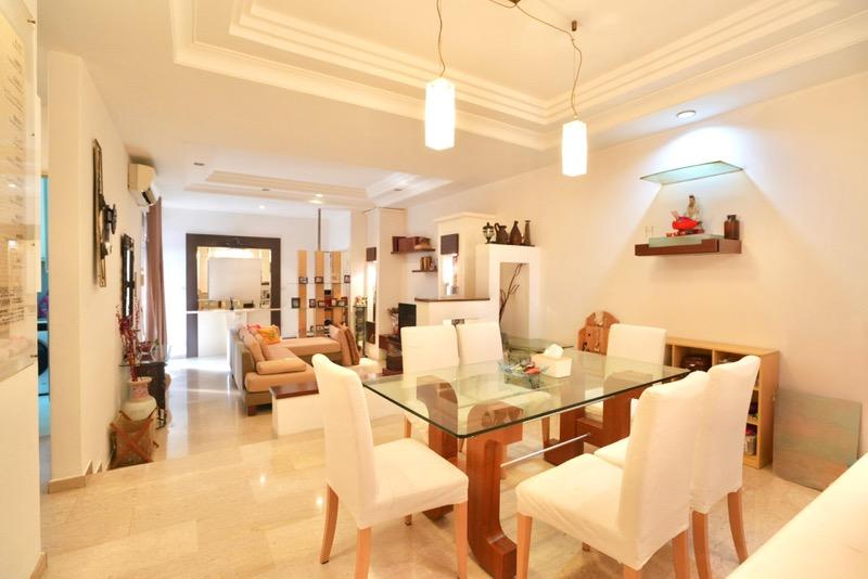 Prop-GPT: Condominium: D15  Candeville