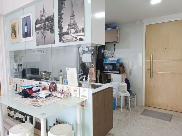 Prop-GPT: Condominium: D22 Boon Lay The Lakefront Residences
