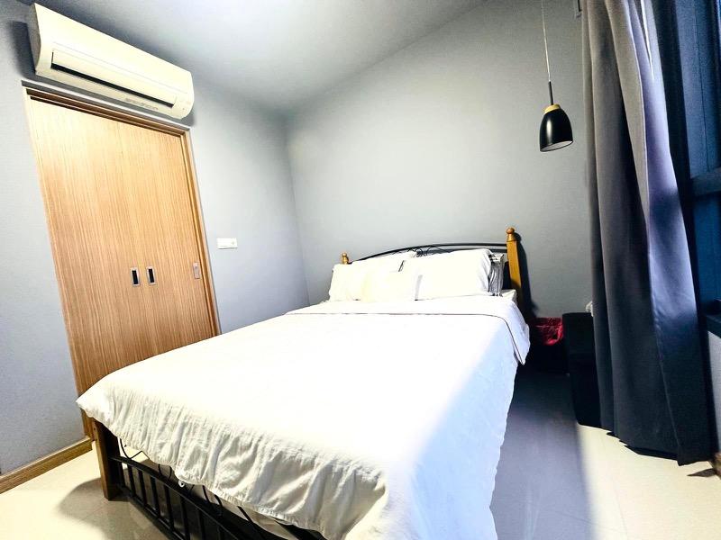 HDB Apartment for Sale, 115A Alkaff Crescent HDB Apartment For Sale, $868,000, 2 Bed 2 Bath 731 sqft $1,187.00 psf, SGD 868,000 | 99-year Leasehold