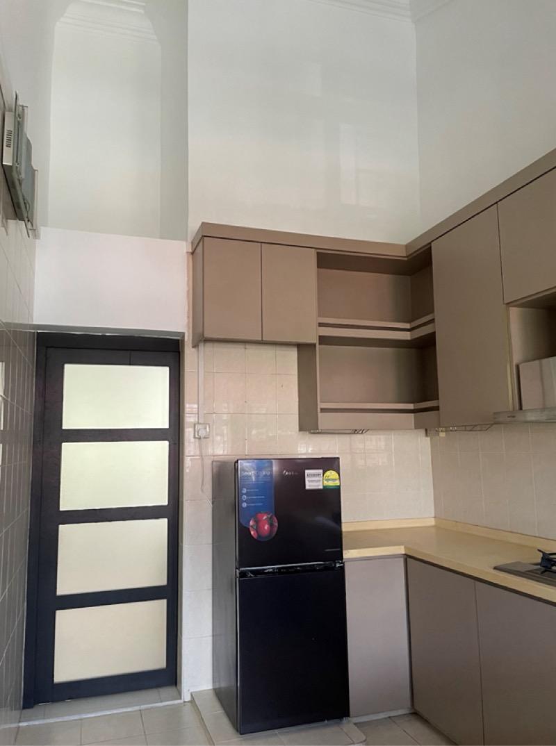 HDB Apartment for Sale, 146 Potong Pasir Avenue 1 HDB Apartment For Sale, $888,000, 3 Bed 2 Bath 947 sqft $938.00 psf, SGD 888,000 | 99-year Leasehold