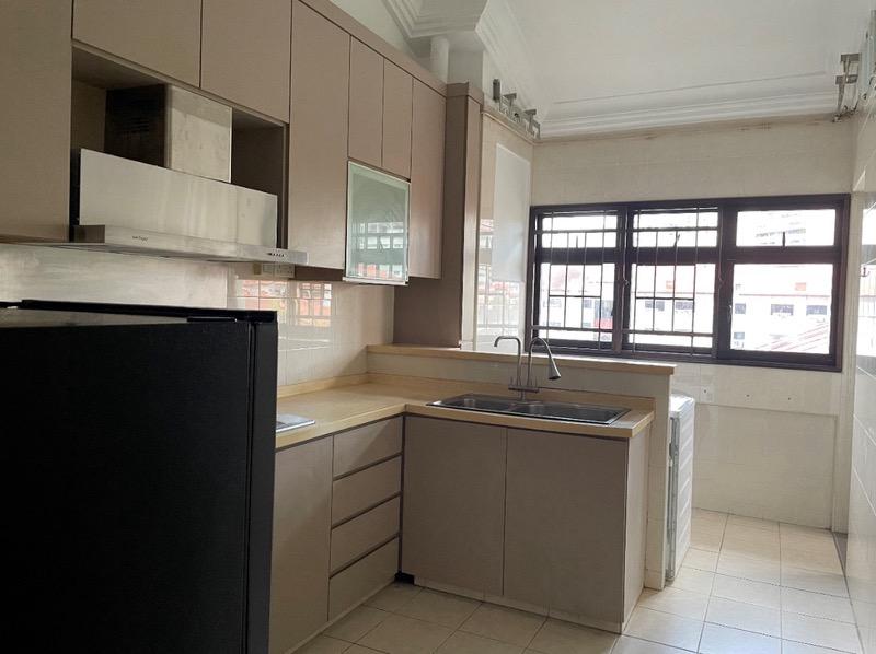 HDB Apartment for Sale, 146 Potong Pasir Avenue 1 HDB Apartment For Sale, $888,000, 3 Bed 2 Bath 947 sqft $938.00 psf, SGD 888,000 | 99-year Leasehold