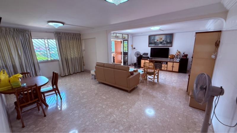 Prop-GPT: HDB Apartment: D27 Yishun 306 Yishun Central