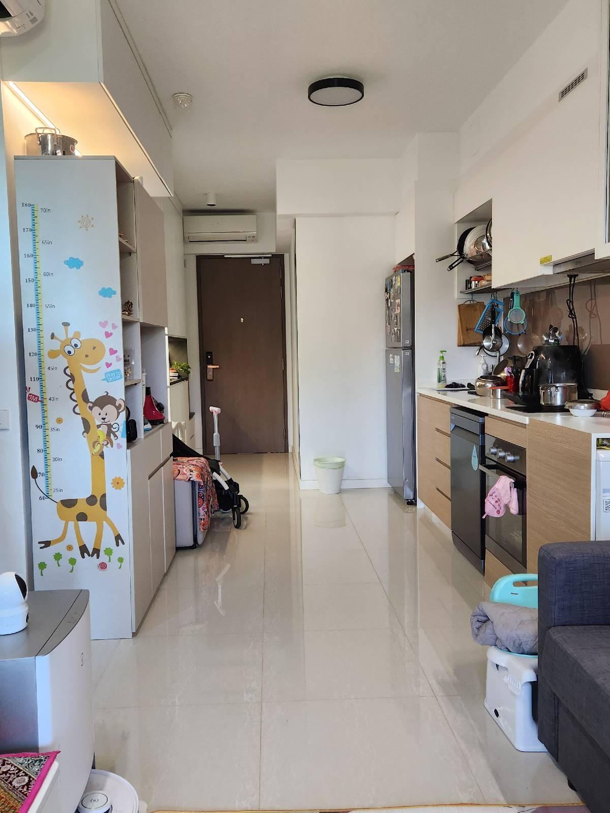 Prop-GPT: Condominium: D18  Treasure at Tampines