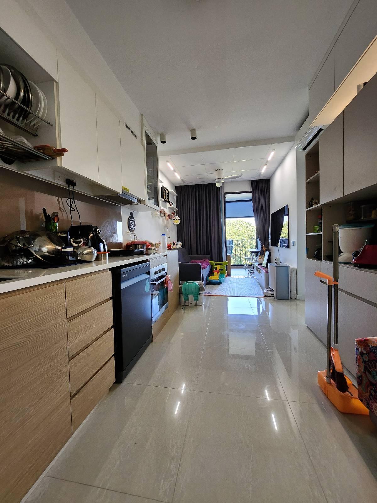 Treasure at Tampines Condominium For Sale, $1,290,000, 2 Bed 2 Bath 678 sqft $1,903.00 psf