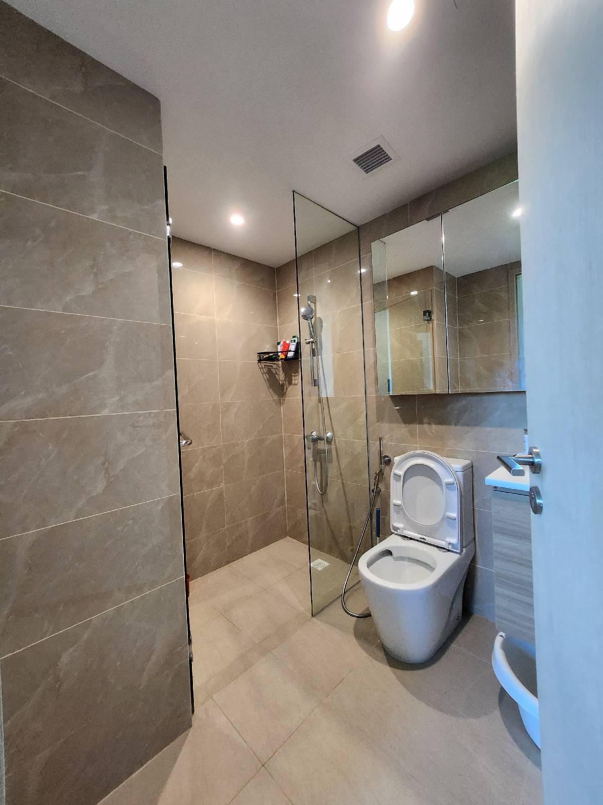 Treasure at Tampines Condominium For Sale, $1,290,000, 2 Bed 2 Bath 678 sqft $1,903.00 psf