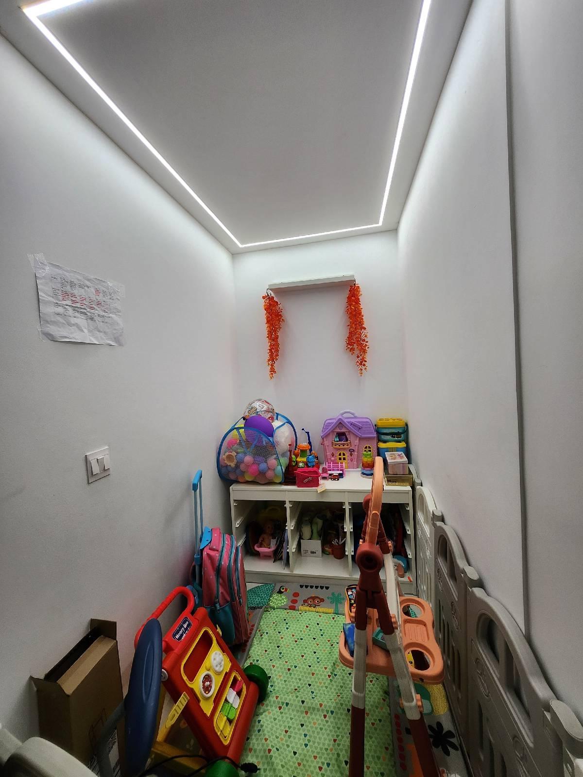 Treasure at Tampines Condominium For Sale, $1,290,000, 2 Bed 2 Bath 678 sqft $1,903.00 psf