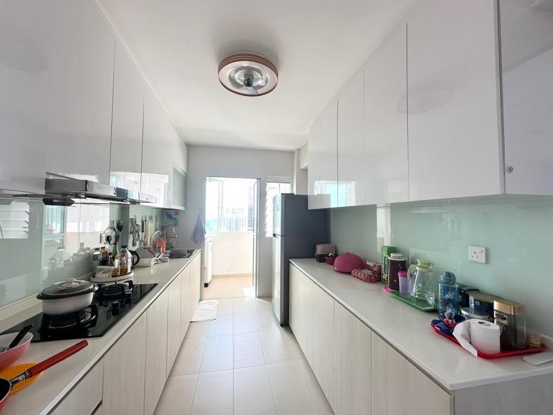 40A Margaret Drive HDB Apartment For Sale, $1,800,000, 3 Bed 2 Bath 1,194 sqft $1,508.00 psf