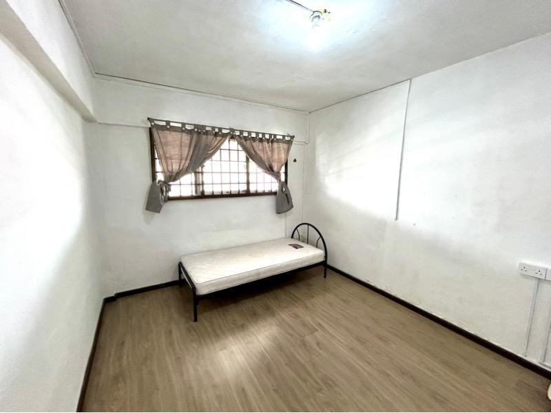 HDB Apartment for Sale, 341 Jurong East Avenue 1 HDB Apartment For Sale, $460,000, 2 Bed 2 Bath 796 sqft $578.00 psf, SGD 460,000 | 99-year Leasehold