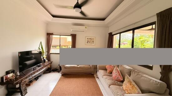 Prop-GPT: Semi-Detached: D10  GREENLEAF VIEW