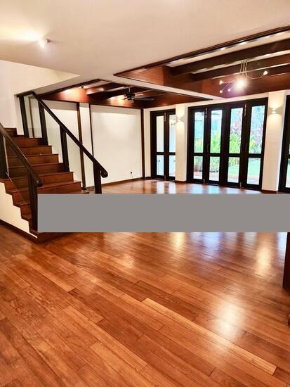 Prop-GPT: Semi-Detached: D11  Freehold semi D in D11 that you should not miss!