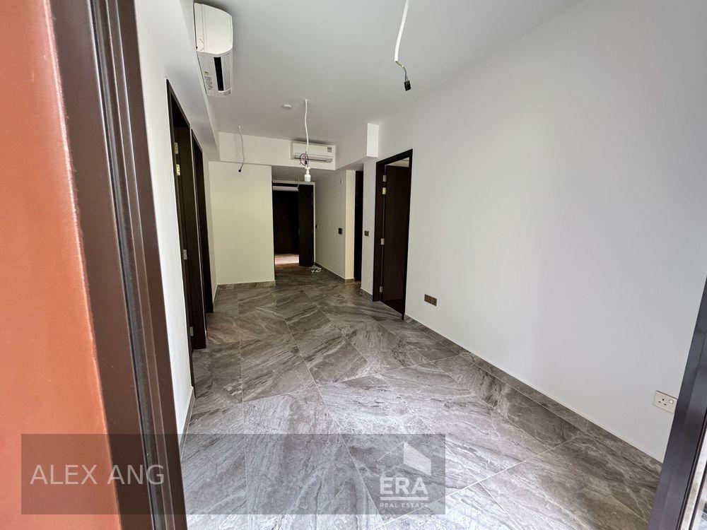 Prop-GPT: Condominium:   Canberra Drive The Commodore For Sale
