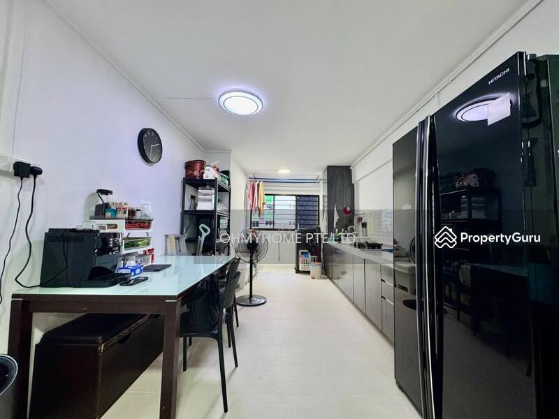 HDB Flat for Sale, 264 Yishun Street 22, SGD 450,000 | 99-year lease