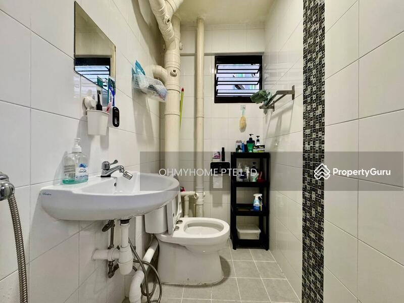 HDB Flat for Sale, 264 Yishun Street 22, SGD 450,000 | 99-year lease