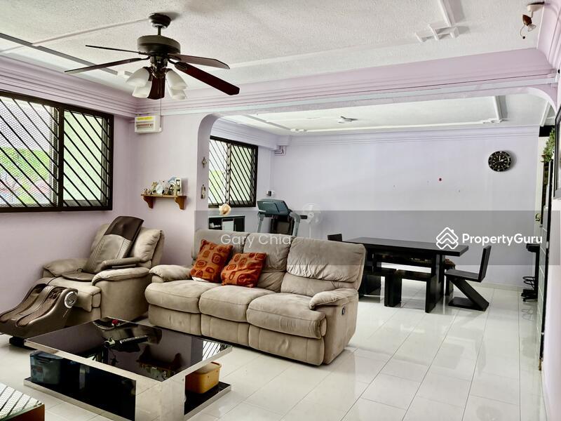 Prop-GPT: HDB Flat: D18  233 Simei Street 4