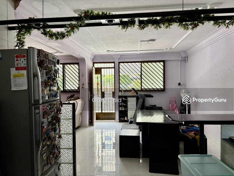 HDB Flat for Sale: D18, 520233