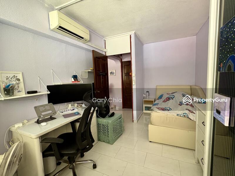 HDB Flat for Sale: D18, 520233