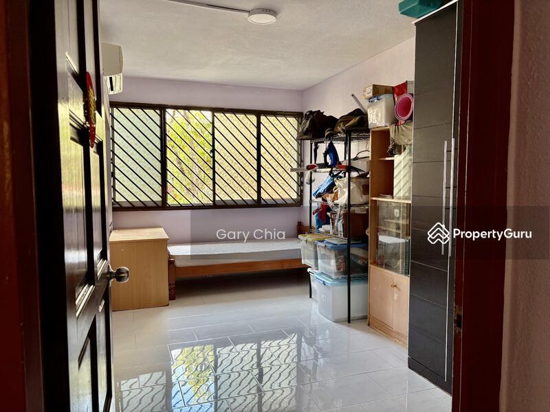 HDB Flat for Sale: D18, 520233