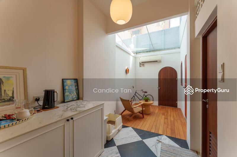 Corner Terrace for Sale: D15, 423649