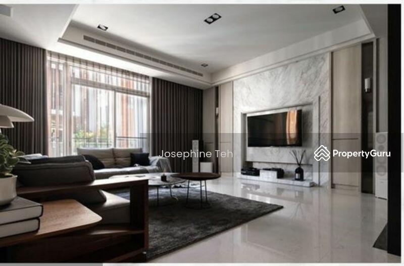 Semi-Detached for Sale: D19, 545000