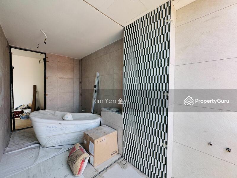Terrace for Sale, Brand new & freehold, 5 levels with Lift, entertainment Hall & Home office, 5 big bedrooms ensuite, SGD 6,950,000 | Freehold