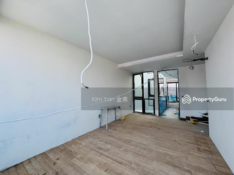 Terrace for Sale, Brand new & freehold, 5 levels with Lift, entertainment Hall & Home office, 5 big bedrooms ensuite, SGD 6,950,000 | Freehold