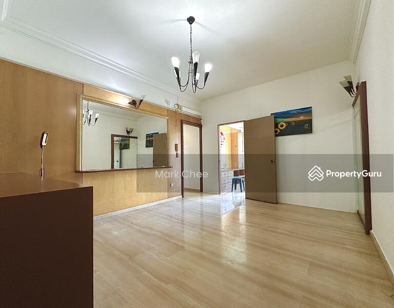 Prop-GPT: Apartment: D14  The Sunny Spring