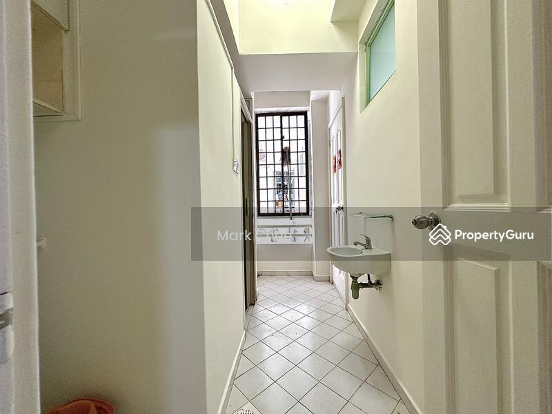 Apartment for Sale: D14, 398074