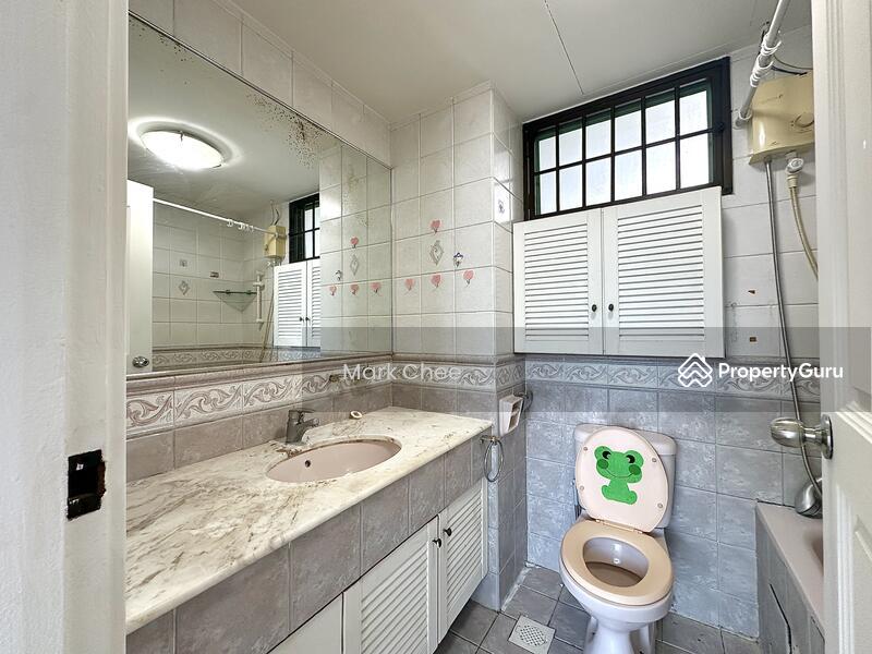 Apartment for Sale: D14, 398074