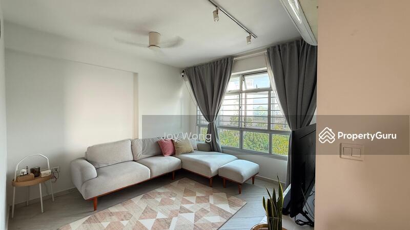 Prop-GPT: HDB Flat: D27  102A Canberra Street