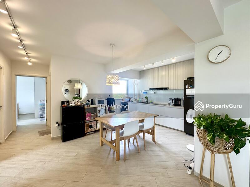 HDB Flat for Sale: D27, 751102