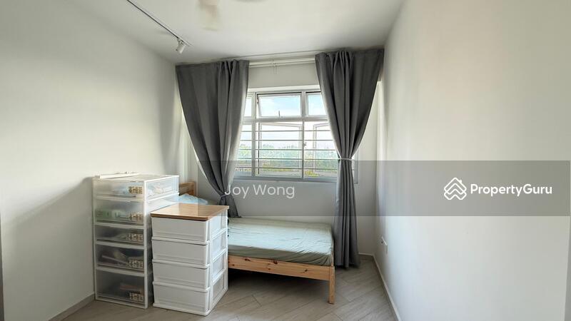 HDB Flat for Sale: D27, 751102