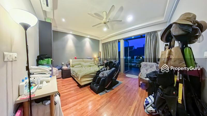 Corner Terrace for Sale: D26, 789212